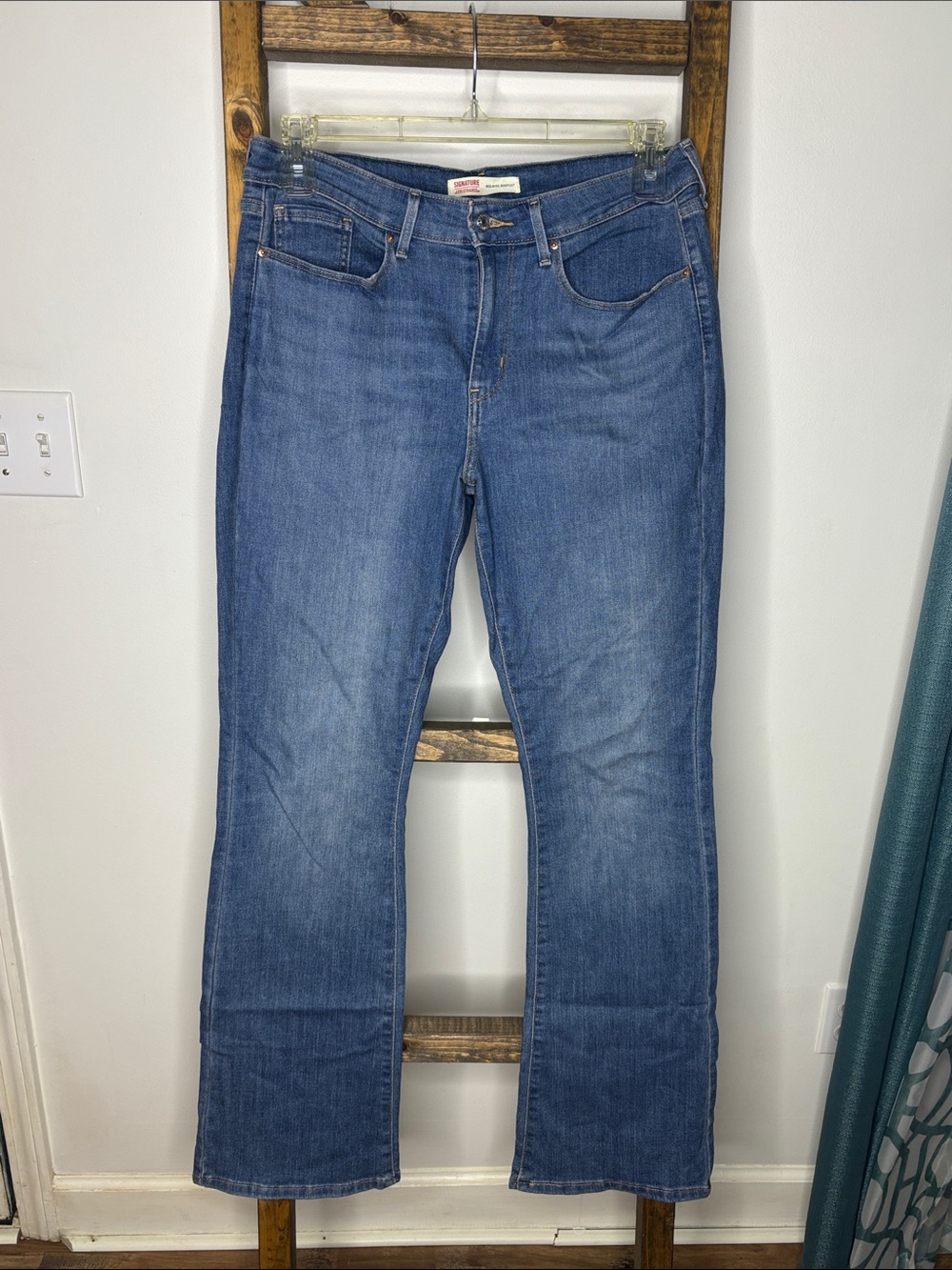 Signature by Levi Strauss Mid-Rise Bootcut Jeans - Dark Blue Size 10